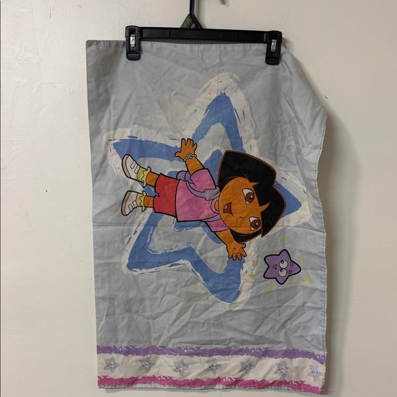 Dora the explorer Character Pillowcase with Star Design - Picture 2 of 2